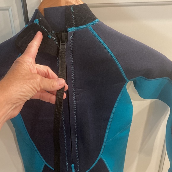 NWOT navy & turquoise neoprene child’s wetsuit size 10 zippered back - Picture 4 of 9